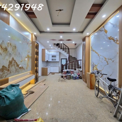 Bán nhà Vũ Tông Phan chỉ 25m ra mặt phố - S 43m 5 tầng  - Sổ đỏ nở hậu
