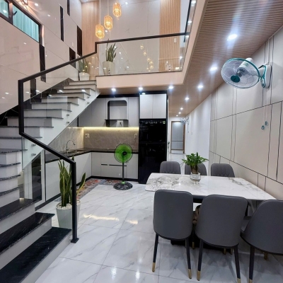 ♥ Nhà kiệt thẳng thông thấy MT Trần Cao Vân, 92m2, ngang hơn 5m, 2 tầng 4PN, mởi hiện đại
