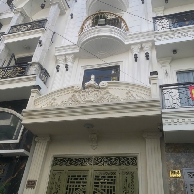 ????Bán Nhà / Ngắn Hà Huy Giáp Chủ Xây Tâm Huyết - Ngã Tư Ga- Ngang Đẹp 4,9m- HXT 9m- Giá Nhỉnh 6 tỷ????????
☘️Diện tích ngang 5,2 dài 14
☘️Hoàn công 1 trệt 3 lầu
☘️Công năng 4PN 5WC Phòng thờ, sân thượng, xe hơi trong nhà
☘️Vị trí Thạnh Lộc 13 ngay Chợ C