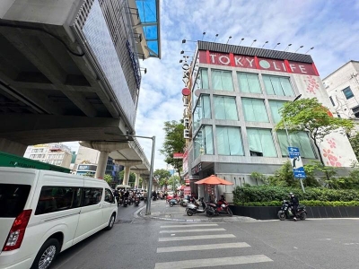 GIẢM SÂU 4 TỶ - CHỦ THIỆN CHÍ - MẶT PHỐ CẦU GIẤY - 2 MẶT TIỀN - SỔ VUÔNG ĐÉT.