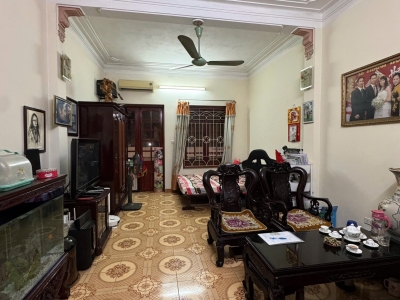 Bán nhà mặt phố Lò Đúc, 45m2, 3 tầng, mặt tiền 4.3m, 26.6 tỉ, vỉa hè rộng, kinh doanh đỉnh