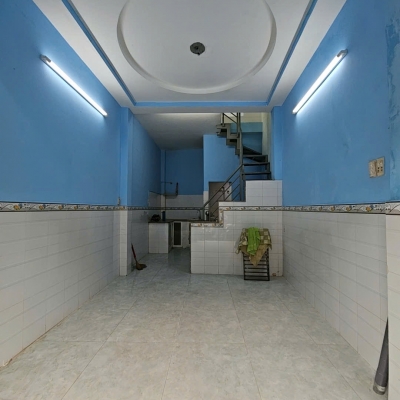 Cách mặt tiền xe hơi ????
10 m Q4
CÓ 3 TỶ