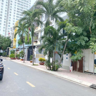 Nhà 5x20m, 3 lầu, TQB ngay khu Trung Tâm P5 Q8