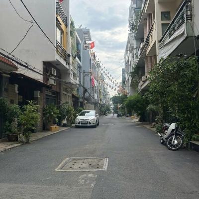 Giá đầu tư - hẻm nhựa 8m Phan Văn Trị, Phường 11, BT - (4 x 13m) vuông vức - 3 tầng - giá 9 tỷ TL