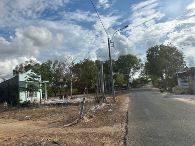 Bán 20m x 49m đất thổ cư Nguyễn Thông, Tân Bình, LaGi giá ngộp 180tr/m ngang