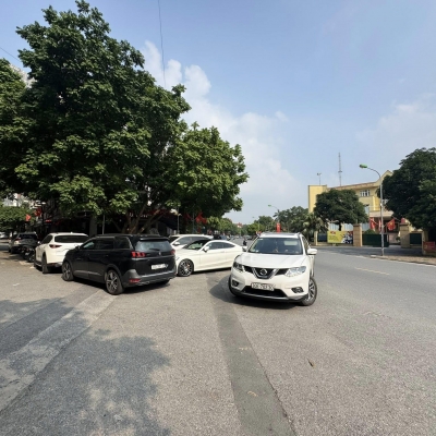 Bán nhà liền kề Khu đô thị Làng Việt Kiều Châu Âu  mặt phố kinh doanh vỉa hè rộng, ô tô tránh hồ Mỗ Lao nhỉnh 25 tỷ