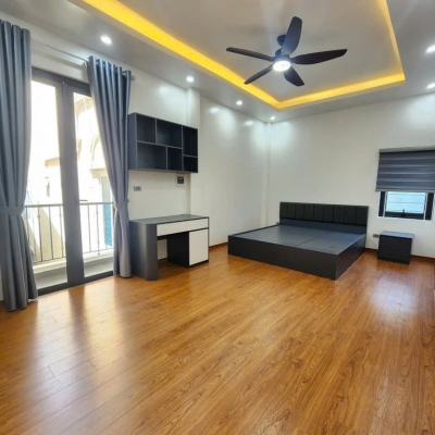 Bán nhà hòa bình 3 minh khai 5 tầng long lanh ô tô cách 30M hai bà trưng