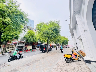 QUẬN 1: CHÍNH CHỦ 0938676685 BÁN NHÀ 6 TẦNG MẶT TIỀN LÊ THÁNH TÔN, P.BẾN THÀNH- NHÀ 2 MT TRƯỚC & SAU- NGAY CHỢ BẾN THÀNH- DT 4M*17M VUÔNG VỨC- GIÁ TRỊ THƯƠNG HIỆU KHAN HIẾM NHÀ BÁN