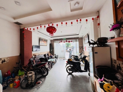 BÁN KHÁCH SẠN MẶT TIỀN BÌNH CHIỂU THỦ ĐỨC – 97M² ĐẤT – 470M² SÀN – CÓ THANG MÁY – GIÁ 12 TỶ (~108.2TR/M²