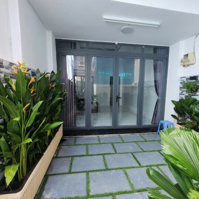 Nhà phố vườn giáp Phú Mỹ Hưng giá siêu tốt