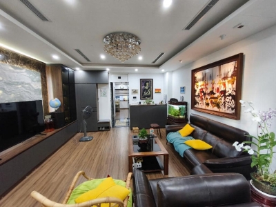 [Hiếm] bán nhà khu Liễu Giai ô tô qua cửa, 5 tầng ở ngay, 64m chỉ 19 tỷ