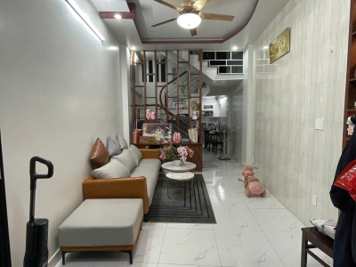 BÁN NHÀ 3 TẦNG PHƯƠNG LƯU – SÂN CỔNG ĐỘC LẬP – LÔ GÓC – GIÁ 2,59 TỶ