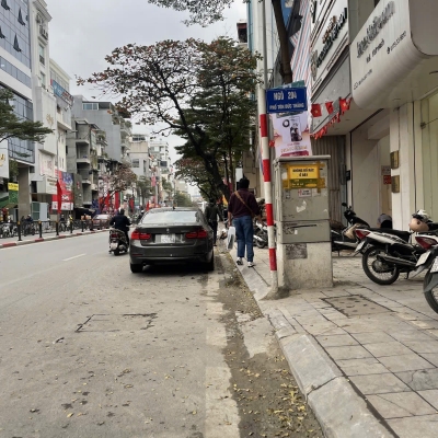 Bán nhà trong ngõ Tôn Đức Thắng 22/26m2 5 tầng Hơn 6 Tỷ Lô góc Đẹp toàn diện Tiện ích đa dạng