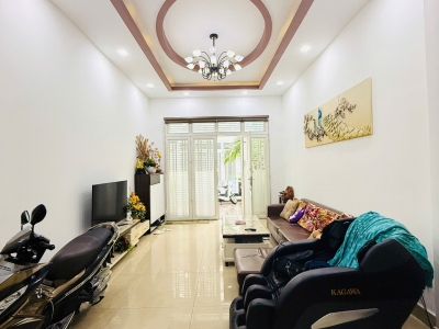Vị trí đắc địa – Chỉ hơn 6 tỷ – Nhà đẹp 4 tầng – 4PN - 5WC - DT: 60m2 ( 4x15m ) - Hẻm Xe Hơi