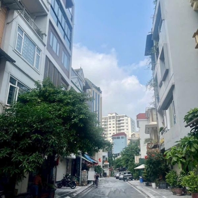 Siêu hiếm, bán nhà Lạc Long Quân, ô tô vào nhà, 64m chỉ 19 tỷ