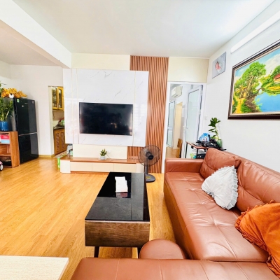 ???? Hiếm vô cùng _____
???? Căn góc Văn Chương 3 mặt thoáng sáng, ở sướng.

- Ai đang tìm nhà khu Đống Đa – gần phố cổ – giá hợp lý thì nên xem căn này ????

???? Tập thể Văn Chương
???? Sổ đỏ 41m – sử dụng ~70m. Giá 4.x Tỷ

???? Điểm ăn tiền:
• Lô góc 3