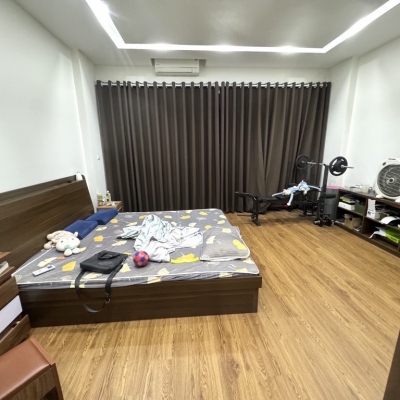 Bán nhà đại đồng 5 tầng dân xây phân lô ô tô tránh vào nhà hoàng mai