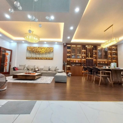 Bán nhà Thụy Khuê Trích Sài, 130m2, mặt tiền 10m, gần ô tô, chỉ 23 tỷ