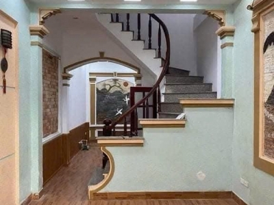 Bán Nhà Đường Láng 50m2. 5 tầng. mặt tiền 3.5m. giá 12.2 tỷ Đống Đa Hà Nội