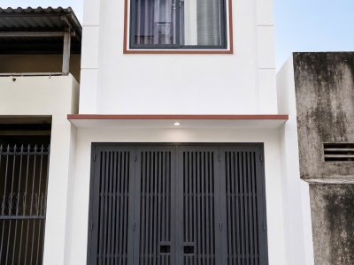 EM ĐANG CÓ CĂN NHÀ MỚI 2 TẦNG KHU BÀN CỜ TTTP HẺM MẠC ĐĨNH CHI - PHƯƠNG NHA TRANG