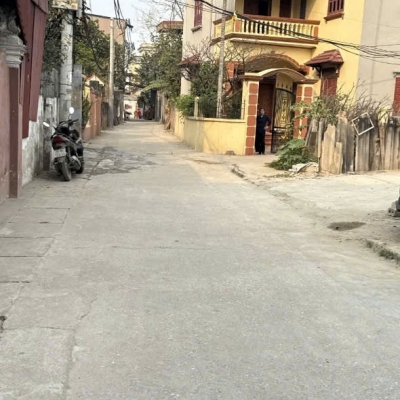 Đất diện tích rộngt gần 100m ô tô vào, ngõ nông, ngay trục chính Vạn 3, Thanh Trì giá 6.35 tỷ