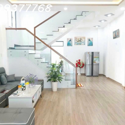 Bán nhà 2 tầng đường Bến Chợ Nha Trang gần chợ Đầm 7ty5
