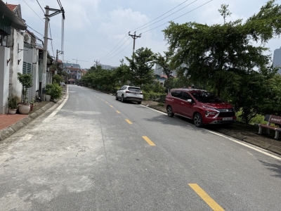 * BÙM * BÙM * BÙM * CỰC HIẾM(ĐA TỐN-GIA LÂM)-LÔ GÓC HAI MẶT THOÁNG

SÁT NÁCH UBND-TRƯỜNG CẤP 1,2 - Ô TÔ - NGÕ THÔNG - Ở SƯỚNG!!! S62m*$5,4tỷ