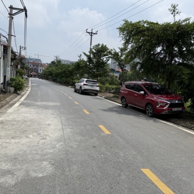 * BÙM * BÙM * BÙM * CỰC HIẾM(ĐA TỐN-GIA LÂM)-LÔ GÓC HAI MẶT THOÁNG

SÁT NÁCH UBND-TRƯỜNG CẤP 1,2 - Ô TÔ - NGÕ THÔNG - Ở SƯỚNG!!! S62m*$5,4tỷ