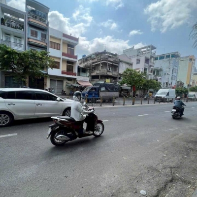 **+12.2 tỷ TL- Bán Gấp Nhà Mặt Tiền Kinh Doanh 4 Lầu Đường Minh Phụng P2 Quận 11