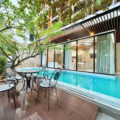 Villa lô góc ,hồ bơi - Ngay cổng sân bay - Giá 22 tỷ .