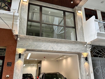 BÁN NHÀ HOÀNG QUỐC VIỆT CẦU GIẤY PHÂN LÔ VỈA HÈ Ô TÔ TRÁNH VĂN PHÒNG 60M 7 TẦNG THANG MÁY 28 TỶ