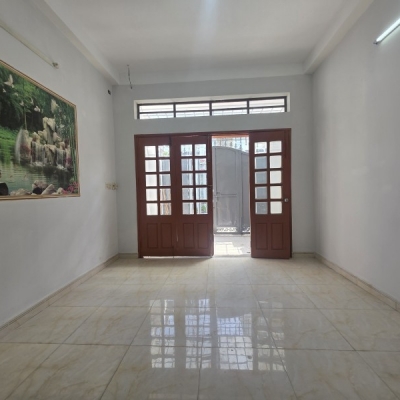 Bán nhà 1 Trệt 1 Lầu Dĩ An,SHR đường 8M,gần Vincom Dĩ An,giá rẻ