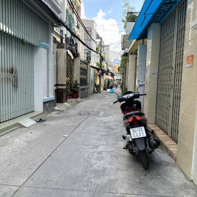 Bán CHDV 13 phòng 85m2 nở hậu lửng 3 lầu Dương Bá Trạc P2Q8