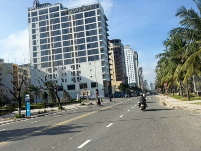 Mặt tiền Trần Quang Khải