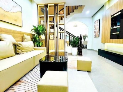 NGUYỄN KHANG CẦU GIẤY - GẦN PHỐ - LÔ GÓC 3 MẶT THOÁNG - TIỆN ÍCH - VỪA Ở VỪA CHO THUÊ. Dt 39m2- 5T- Mt4.3m - 13.2 tỷ