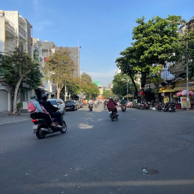 Bán gấp nhà Mặt Tiền Diệp Minh Châu, ngay góc Tân Sơn Nhì sầm uất – Giá chỉ 10.5 tỷ TL