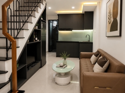 # Hơn 3 tỷ, Kiệt thẳng tắp Trần Cao Vân, 2 mặt thoáng, 2 tầng, sân xe, đi bộ ra Biển, Trường học, Chợ,
