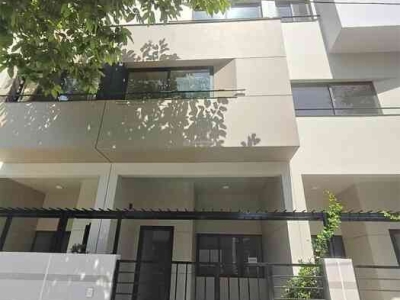 Chính chủ cần bán căn nhà 3 tầng trục chính trong khu Compound Cát Tường J-Home