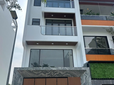 Anh Tây cần bán nhà mới xây Lê Văn Lương, để lại nội thất trong nhà
