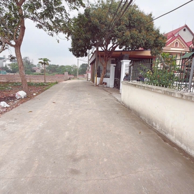 ĐƯỜNG THÔNG RỘNG 6 M CHỤC CHÍNH KHU ĐÔNG  DÂN CƯ GIÁ NHỈNH HƠN 2 TỶ DT 80,9 M -- DC TẠI LẬP TRÍ MINH - MINH TRÍ SS HÀ NỘI
