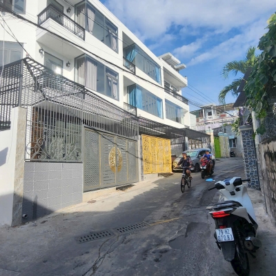 Cho thuê nhà mới mặt tiền kinh doanh, gần Đại học Nha Trang