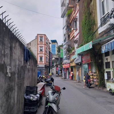 NHÀ DÂN XÂY 6T, 10 PHÒNG CHO THUÊ CẠNH ĐH THƯƠNG MẠI - NGÕ THÔNG, GẦN Ô TÔ - 9.75 TỶ