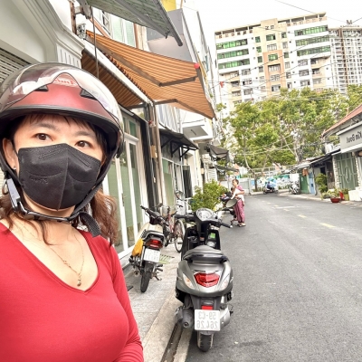 BÁN NHÀ MẶT TIỀN BẾN VÂN ĐỒN- KẾ BÊN KHU ẲM THỰC VĨNH KHÁNH- GẦN TRƯỜNG ĐẠI HỌC NGUYỄN TẤT THÀNH- THÔNG RA HOÀNG DIỆU QUA QUẬN 1 CHỈ 2 PHÚT.