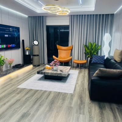 Siêu phẩm 3 ngủ 2 WC tòa Diamond Goldmark City DT 140m2  nội thất mới tinh 100% chưa ở