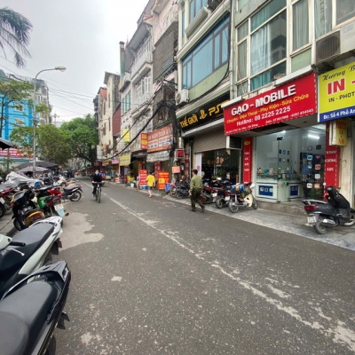 khu vực phát triển từng ngày, kinh doanh tốt, nhà dang cho thuê 20t/tháng