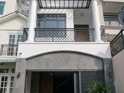 GIÁ 9.X TỶ- SIÊU PHẨM GẦN PHÚ MỸ HƯNG- QUẬN 7- NHÀ 4T- DT 5 X 13- ĐƯỜNG XE TẢI.