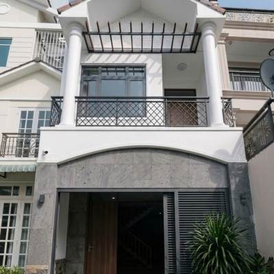 GIÁ 9.X TỶ- SIÊU PHẨM GẦN PHÚ MỸ HƯNG- QUẬN 7- NHÀ 4T- DT 5 X 13- ĐƯỜNG XE TẢI.