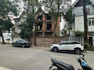 Bán Biệt Thự Mỹ Đình – Đường Lê Đức Thọ 200m²  4 Tầng 62 Tỷ  View Vườn Hoa