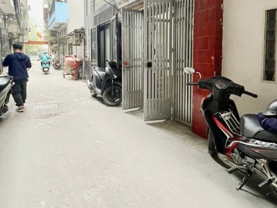 Bán nhà phố Trịnh Đình Cửu - Hoàng Mai –PHÂN LÔ ĐẸP – Ô TÔ ĐỖ CỬA – NGÕ THÔNG - CHỈ 10,89T