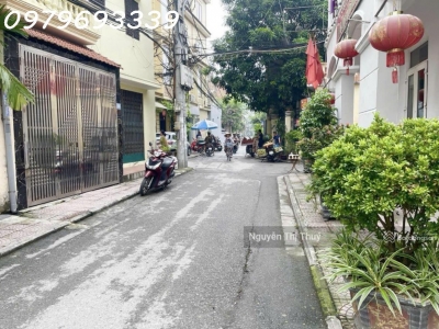 Hàng hiếm! Bán đất 3 mặt tiền ngõ 38 Kim Quan Thượng, Việt Hưng